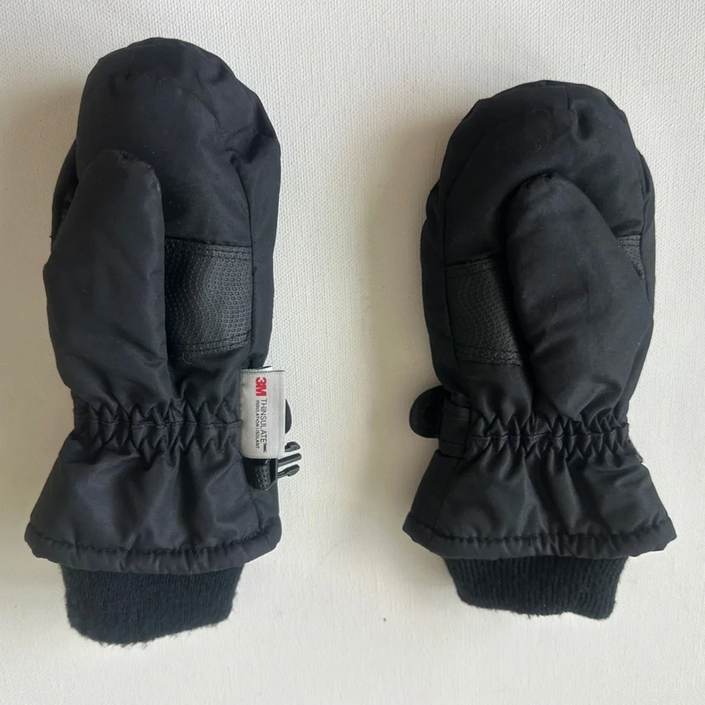 3M Thinsulate Kids Mittens in Black